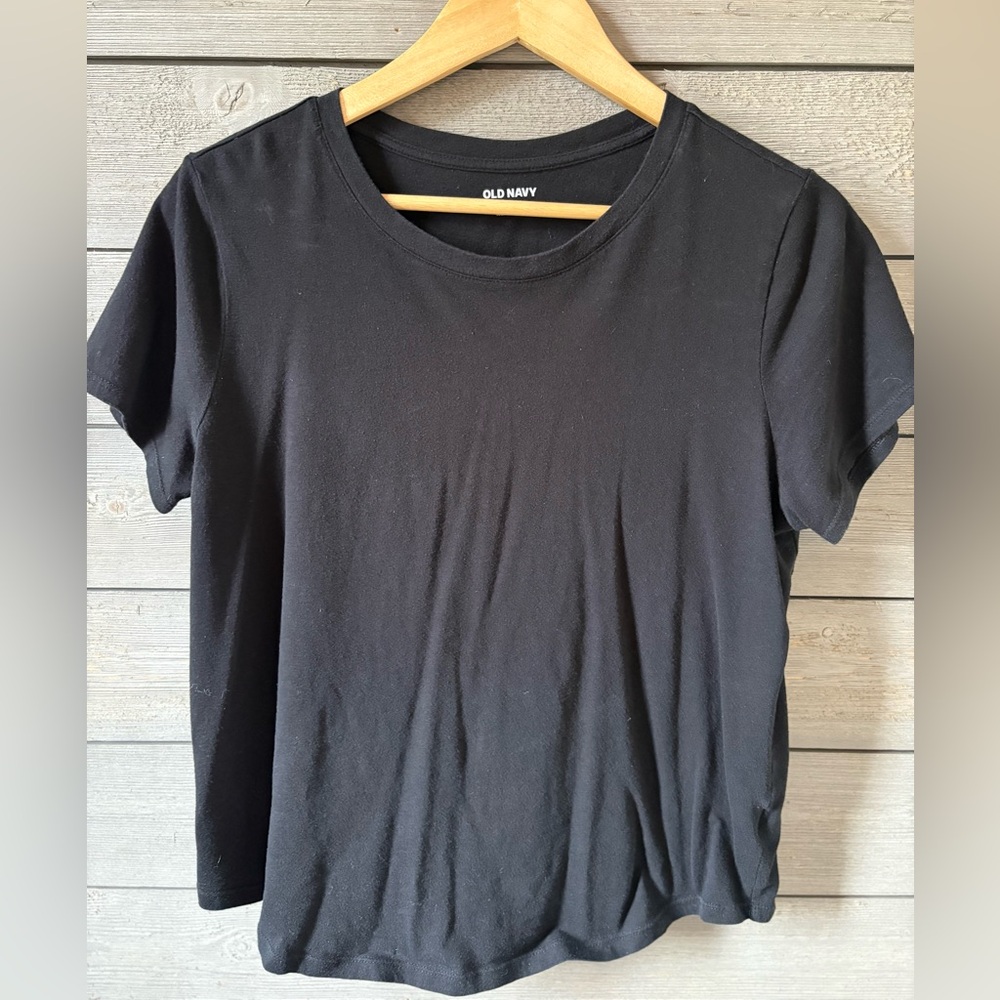 Old Navy Women's Classic Black Tee
